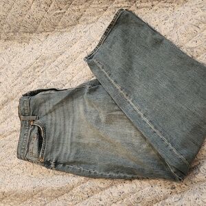 Universal thread vintage straight blue jeans